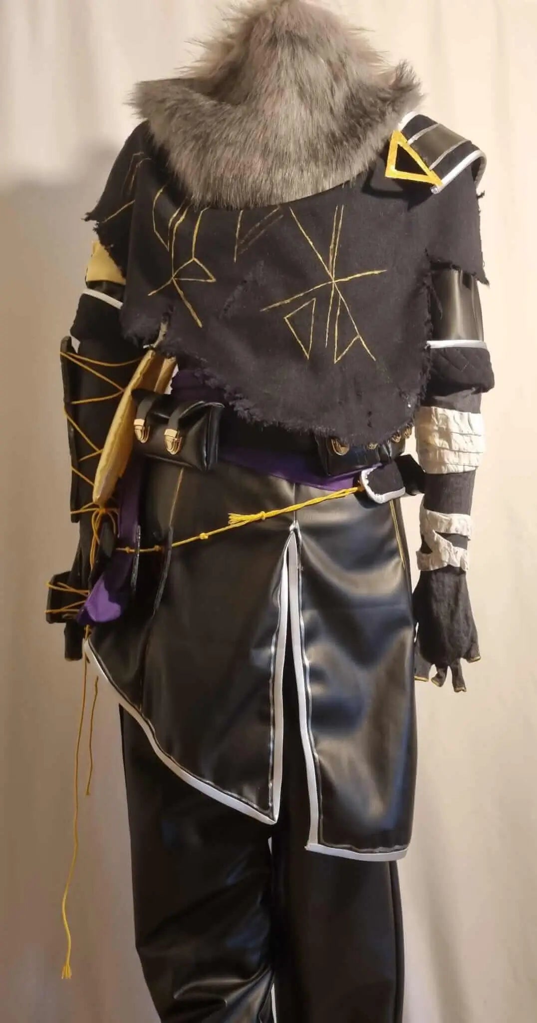 Costume sur mesure Verso Clair Obscur dos