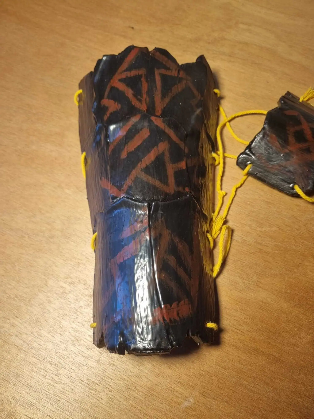 Bras d’armure Verso – Cosplay Clair Obscur, fait main sur-mesure dessins