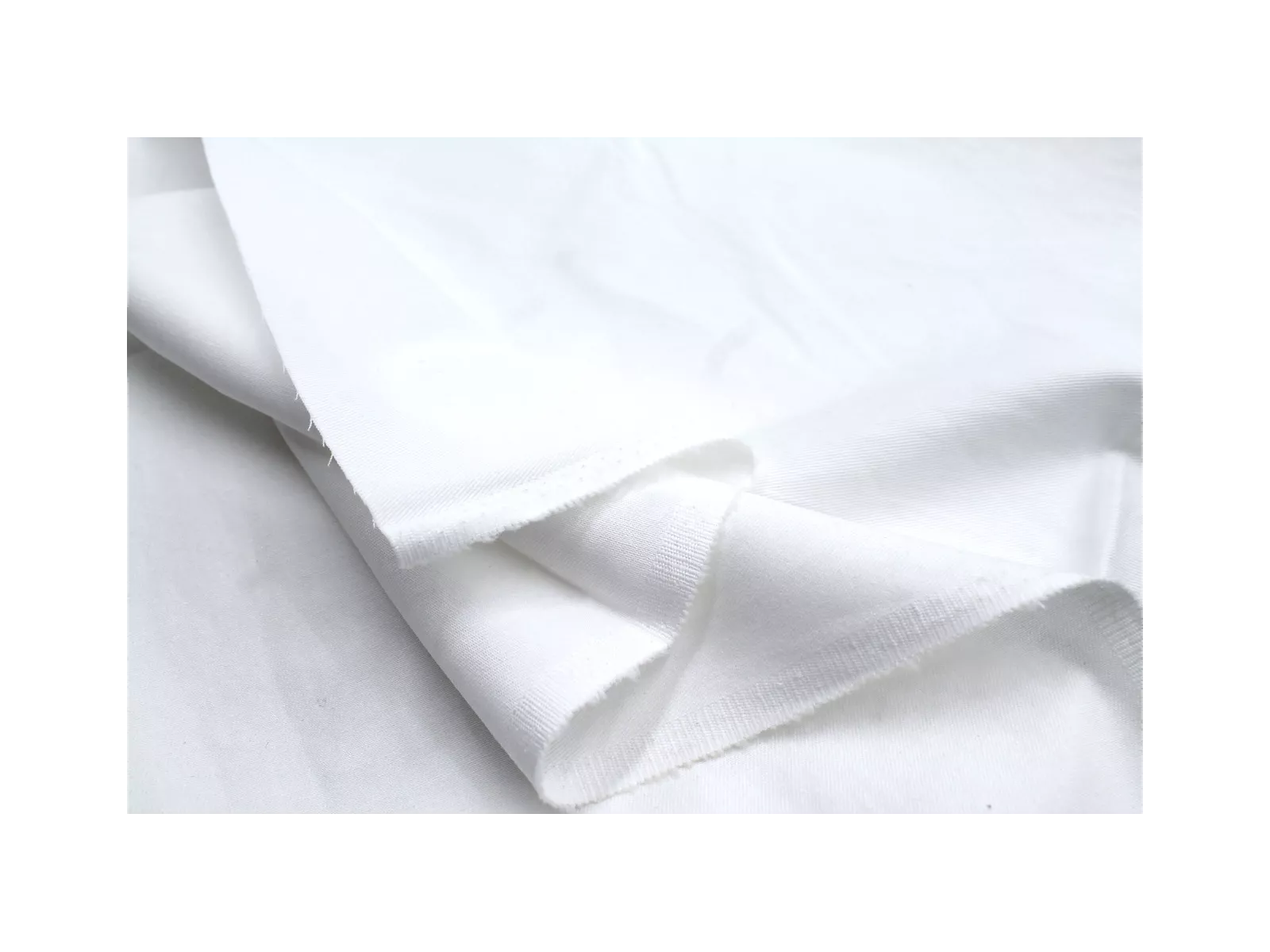 Gabardine de coton utilisé pour la création du costume inspiré de Fox Mask Silent Hill f